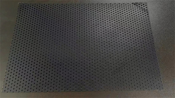 0.8mm perforiertes Aluminiumblatt AA1060, AA1100, AA3003 Schwarzweiss